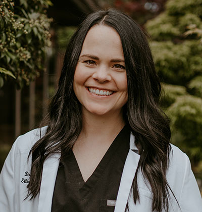 Dr. Ellis at Elliott Dentistry 